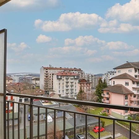 Nice Apartment With Balcony Very Close To The City Center アヌシー エクステリア 写真