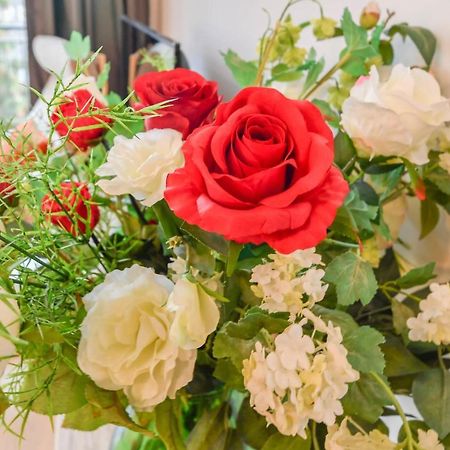 Nice Apartment With Balcony Very Close To The City Center アヌシー エクステリア 写真