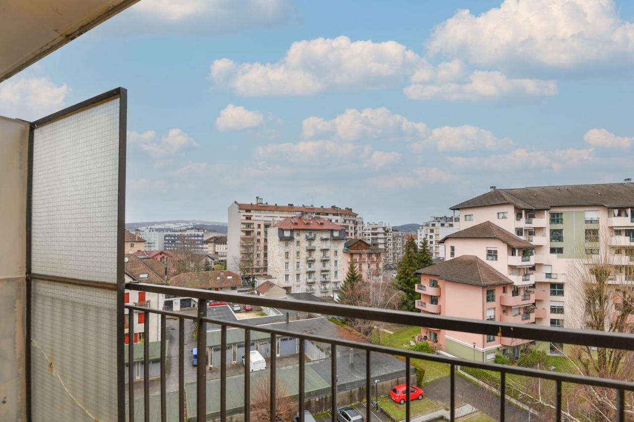 Nice Apartment With Balcony Very Close To The City Center アヌシー エクステリア 写真