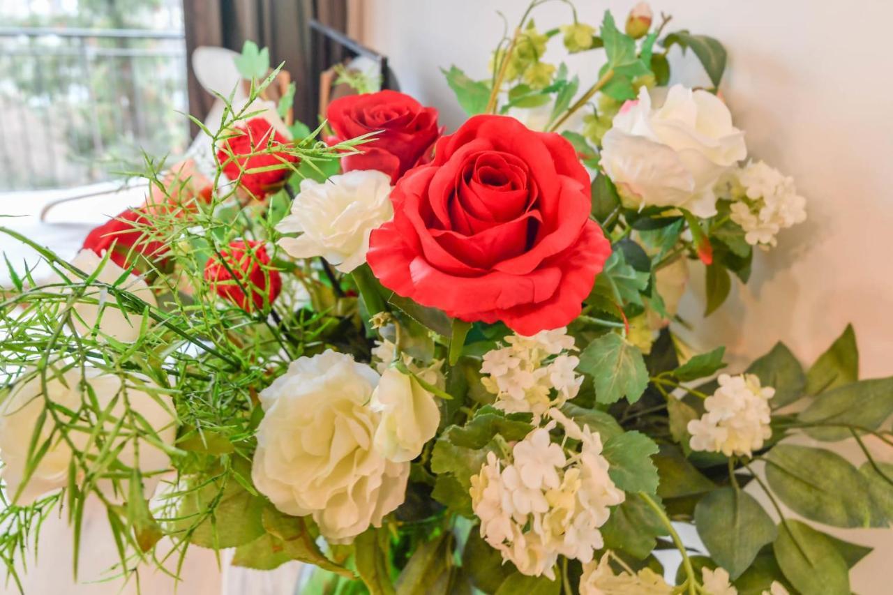 Nice Apartment With Balcony Very Close To The City Center アヌシー エクステリア 写真