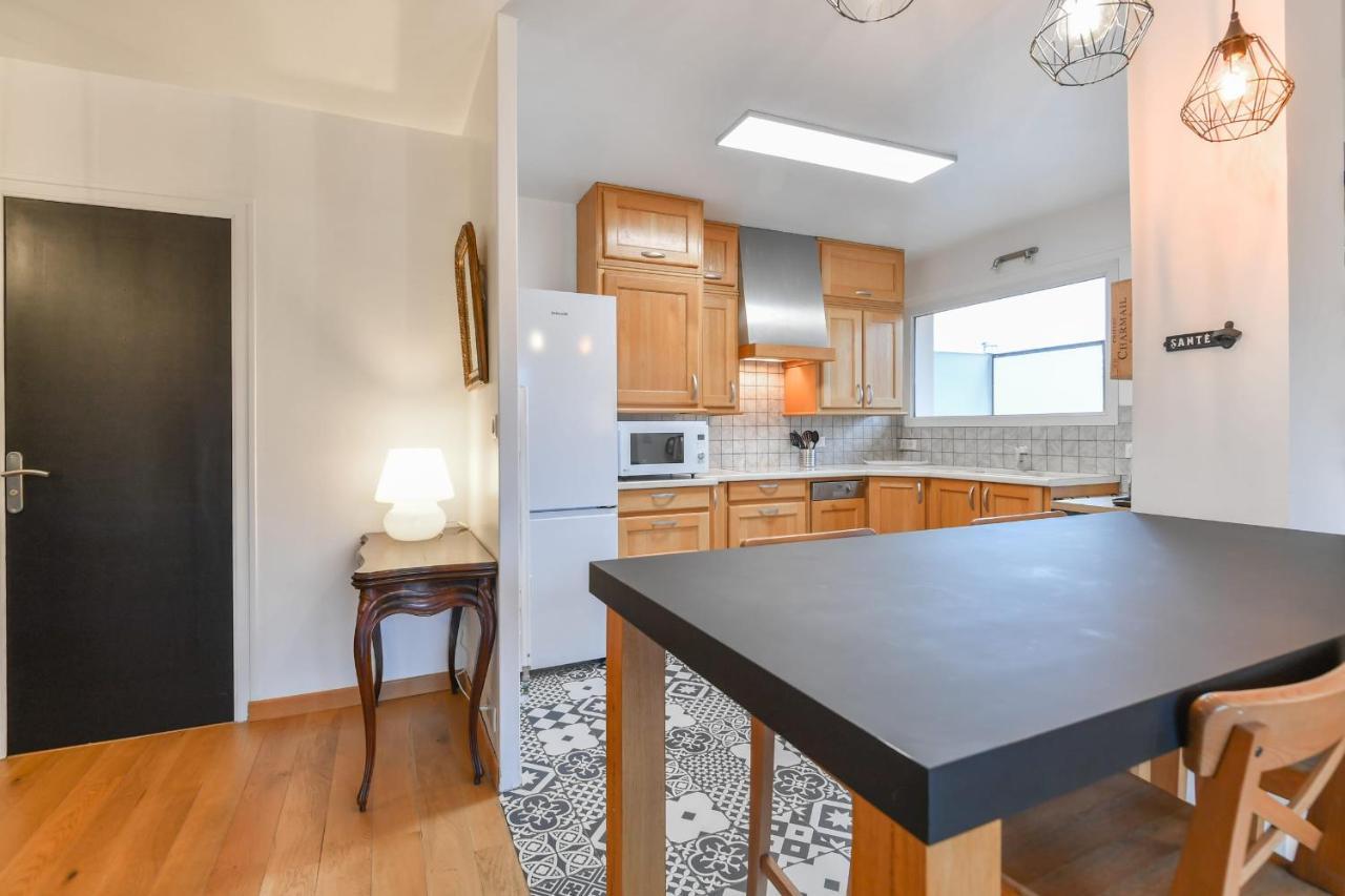 Nice Apartment With Balcony Very Close To The City Center アヌシー エクステリア 写真