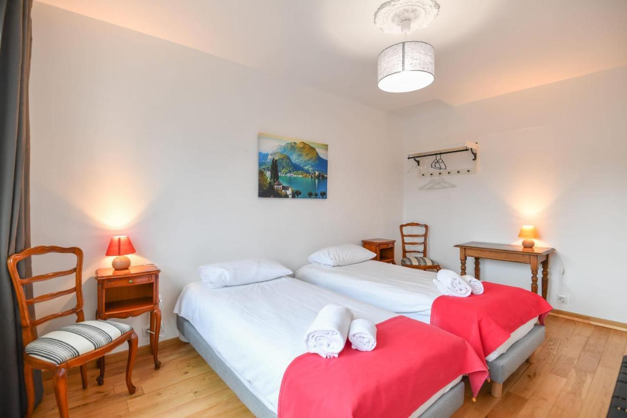 Nice Apartment With Balcony Very Close To The City Center アヌシー エクステリア 写真