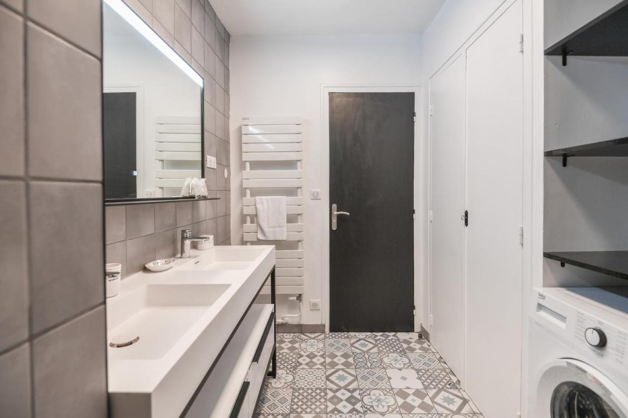 Nice Apartment With Balcony Very Close To The City Center アヌシー エクステリア 写真