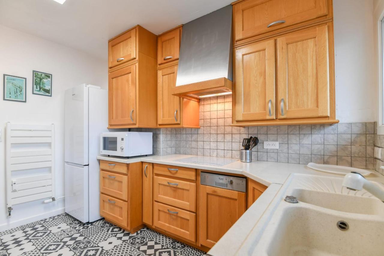 Nice Apartment With Balcony Very Close To The City Center アヌシー エクステリア 写真