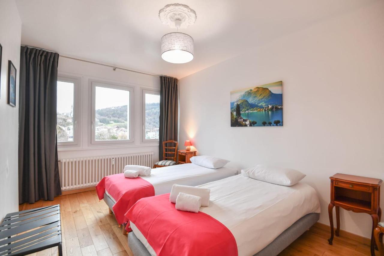 Nice Apartment With Balcony Very Close To The City Center アヌシー エクステリア 写真