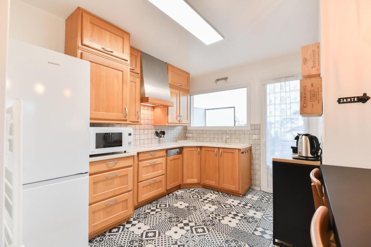 Nice Apartment With Balcony Very Close To The City Center アヌシー エクステリア 写真