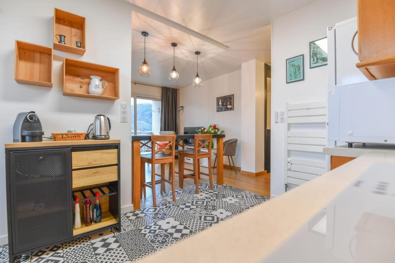 Nice Apartment With Balcony Very Close To The City Center アヌシー エクステリア 写真