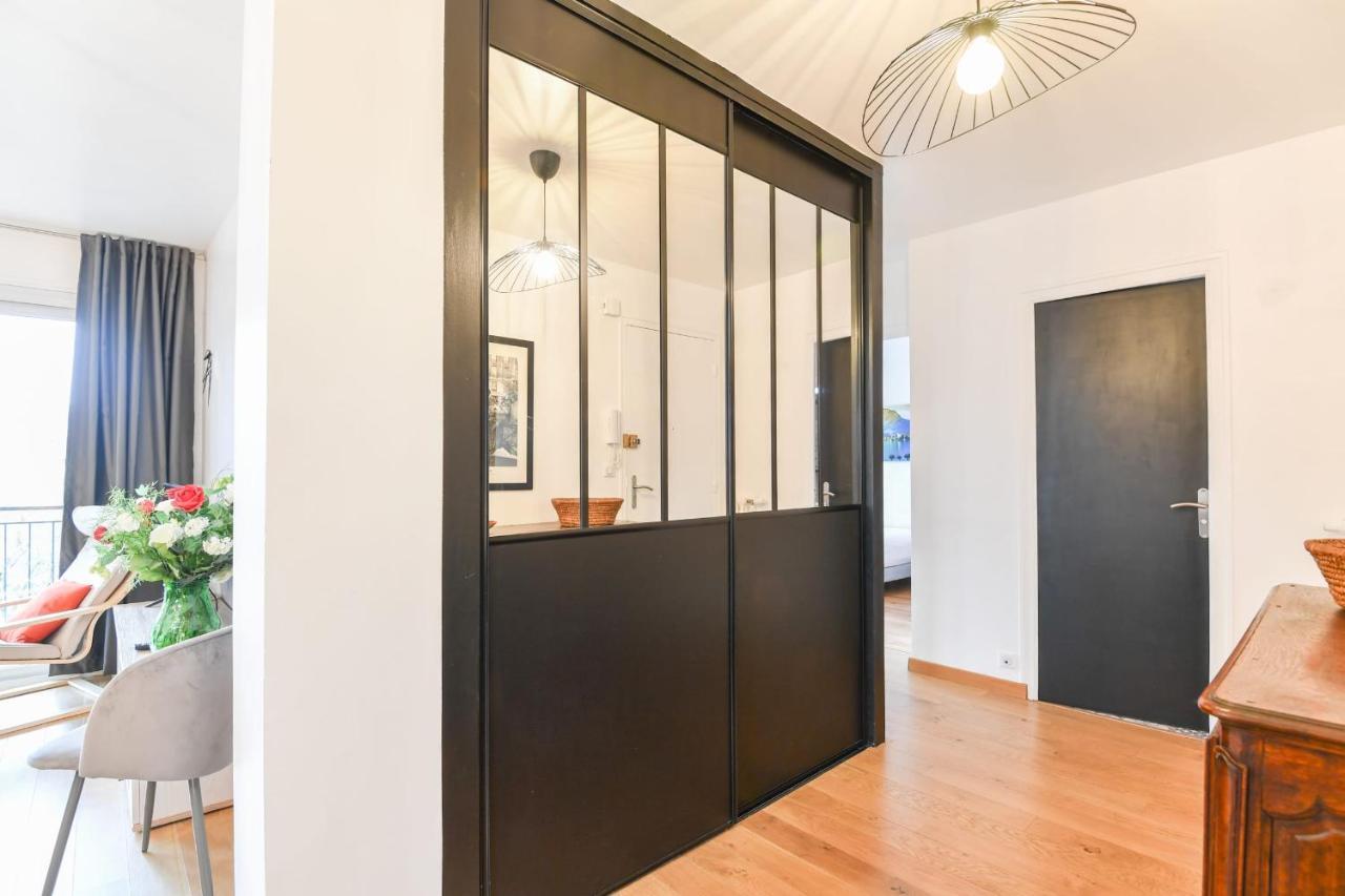 Nice Apartment With Balcony Very Close To The City Center アヌシー エクステリア 写真