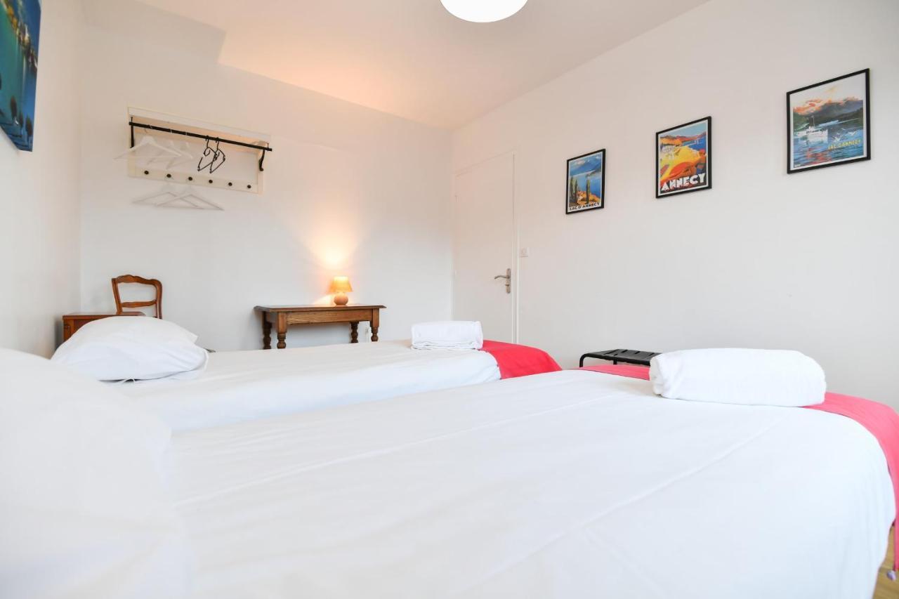 Nice Apartment With Balcony Very Close To The City Center アヌシー エクステリア 写真