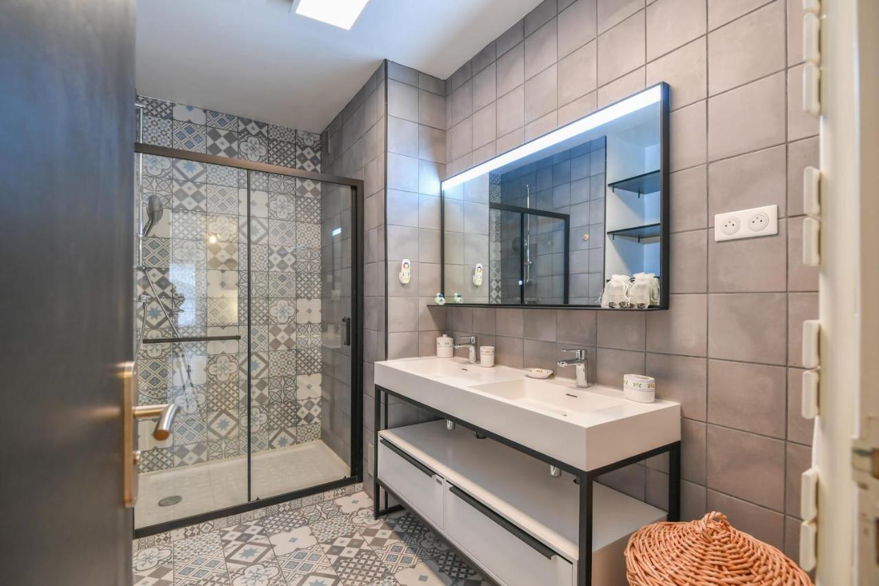 Nice Apartment With Balcony Very Close To The City Center アヌシー エクステリア 写真